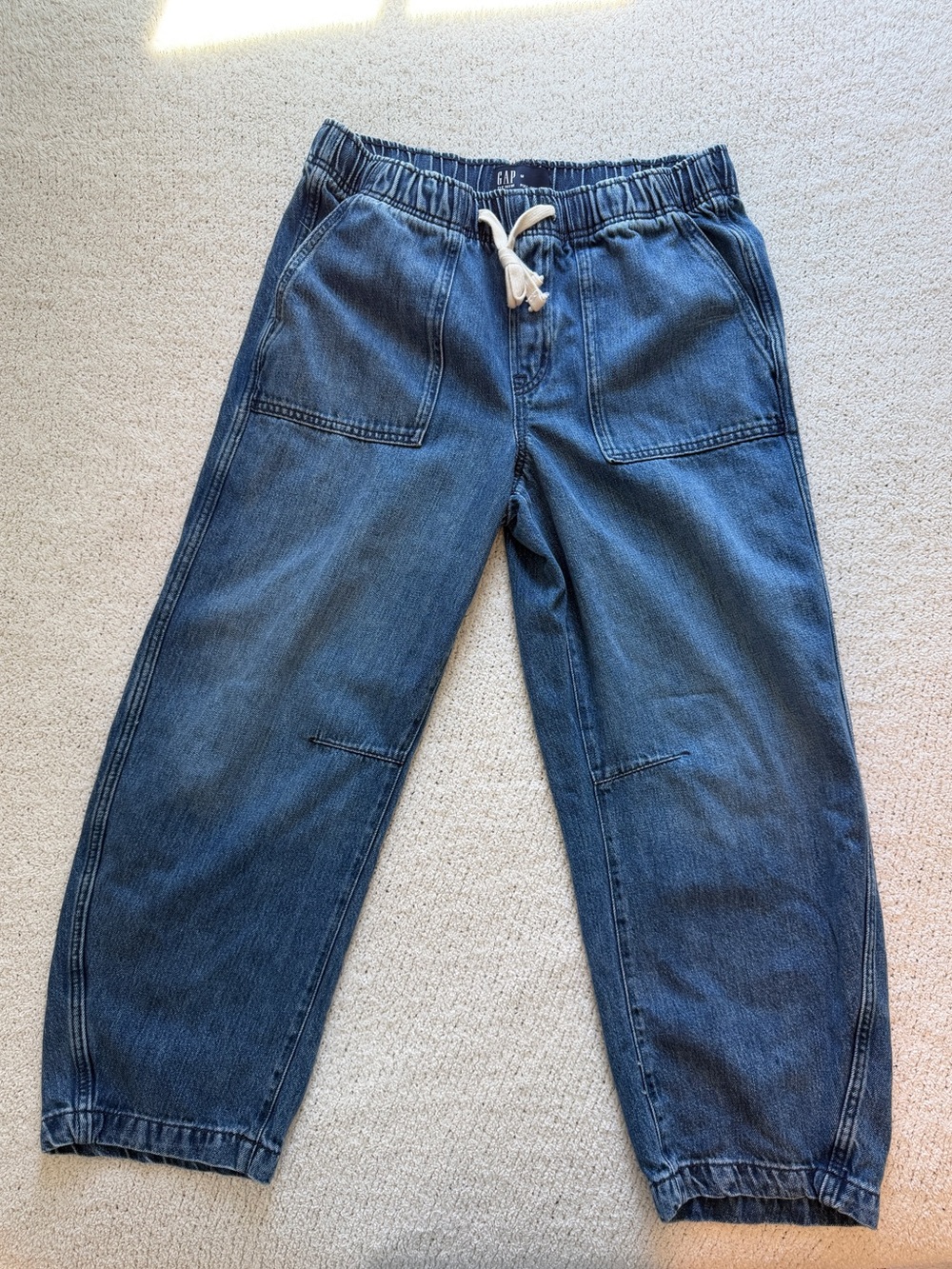 Gap Mid Rise Pull-On Barrel Jeans Medium Wash Medium - Picture 2 of 13